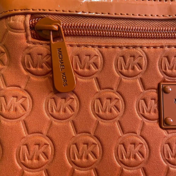 Michael Kors crossbody - Picture 4 of 9